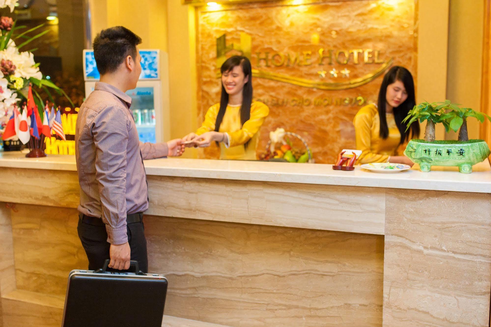 Home Cau Giay Hotel ハノイ市 エクステリア 写真